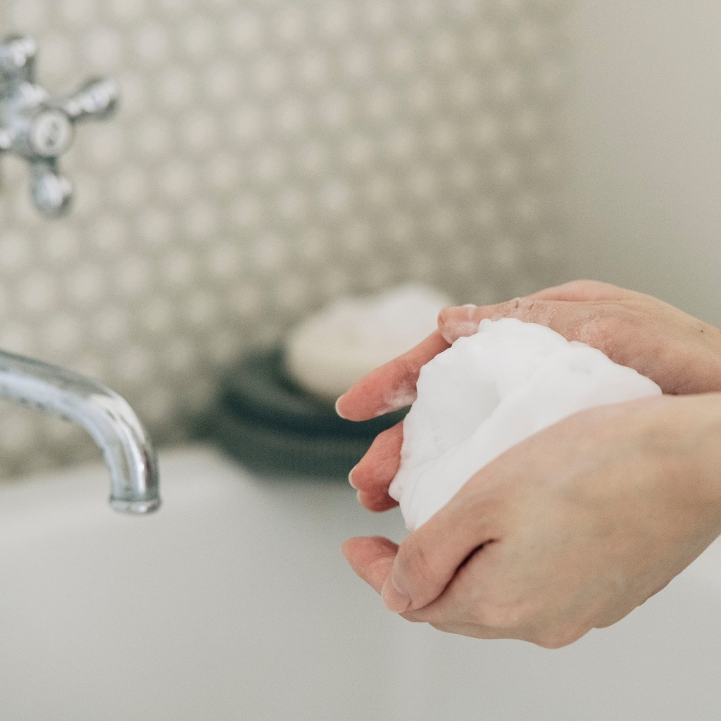 肌を包み込むフェイス＆ボディソープ