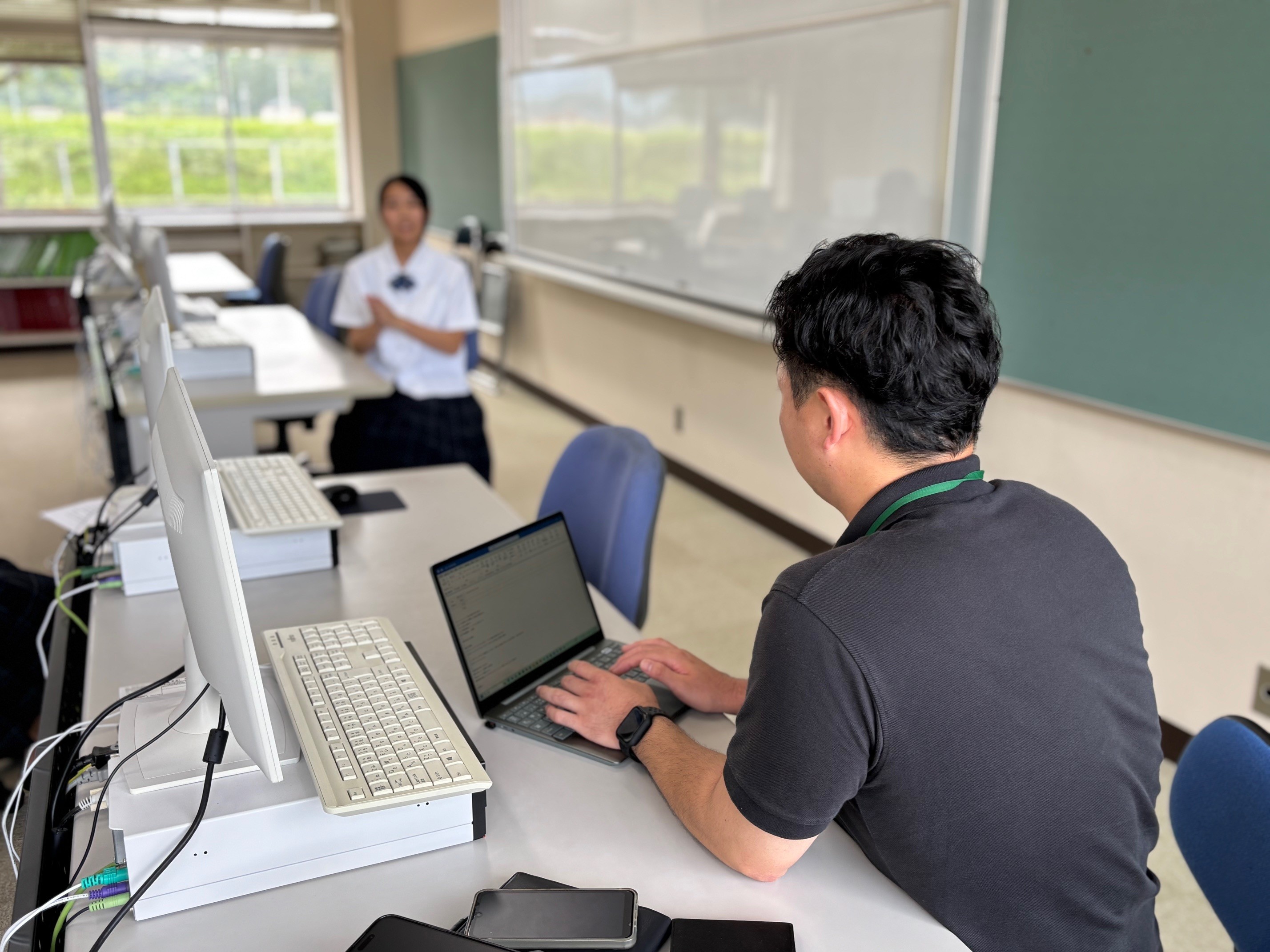 インタビューの様子